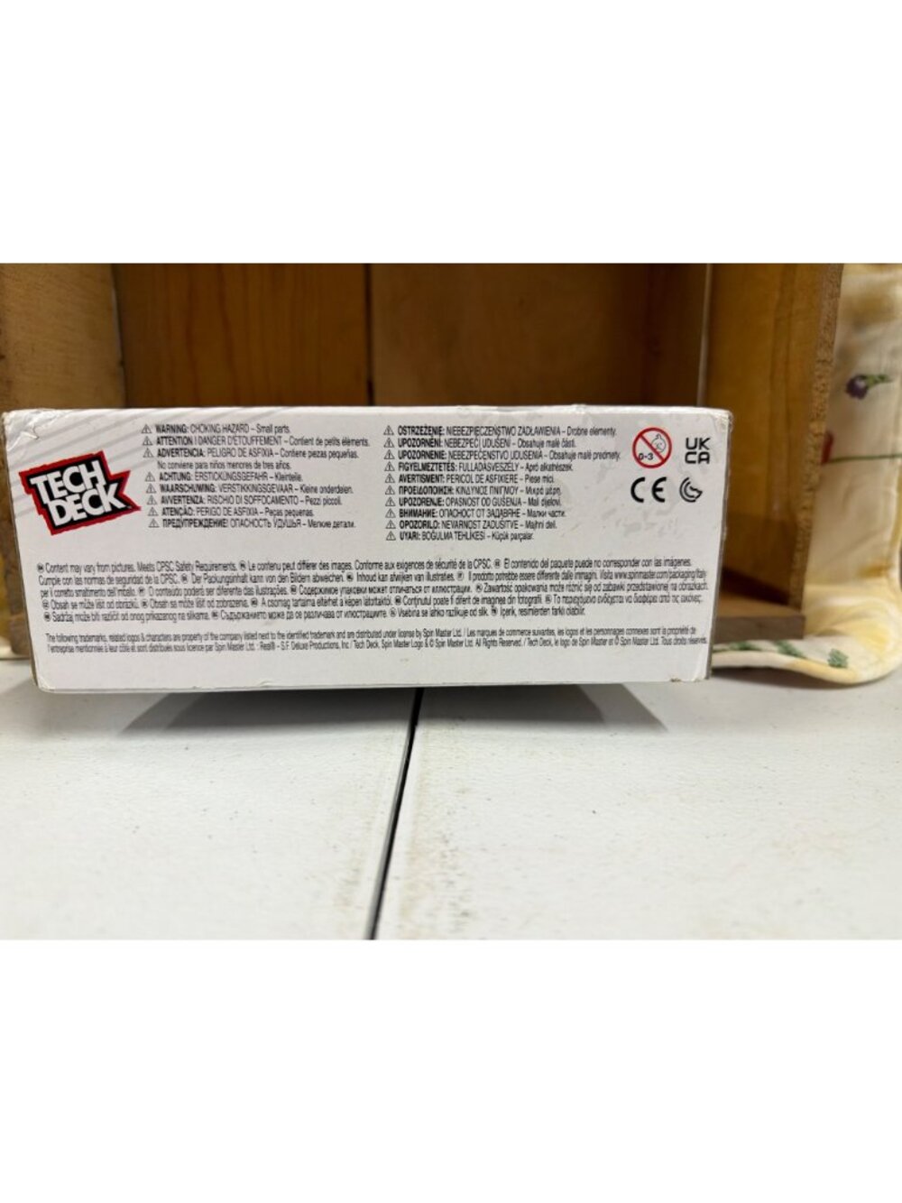 Tech Deck Quarter Bowl Ruckus Fingerboard Skatepark Set With Signature Board - Picture 6 of 12